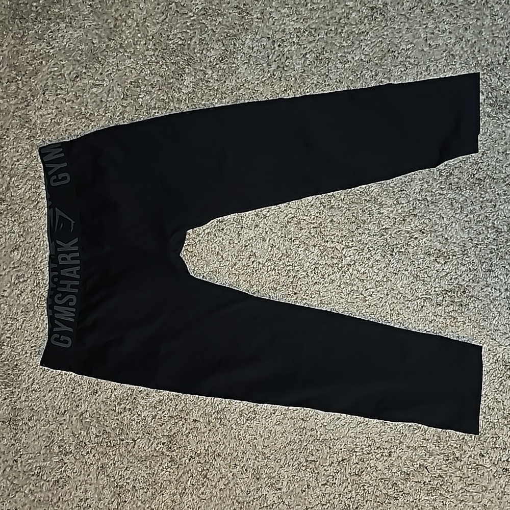 Gymshark fit cropped black leggings size M